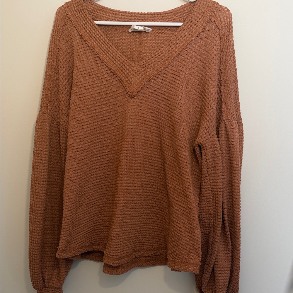 Love Riche V-Neck Sweater in Warm Tan